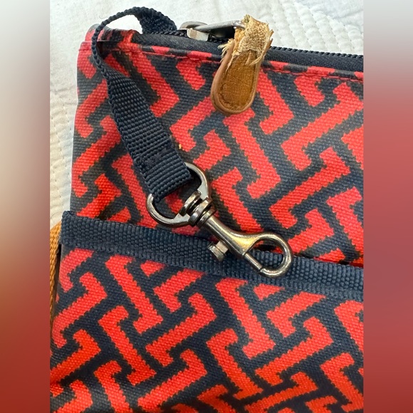 KAVU Canvas Crossbody Purse Bag Geometric Pattern Red and Navy Brown Str… - Picture 6 of 8